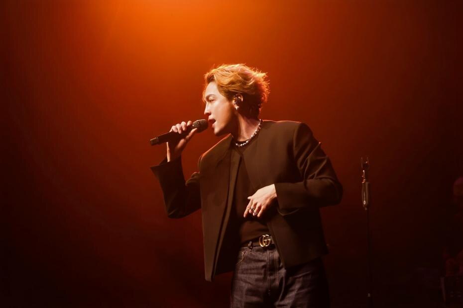 J.Sheon performing on stage at KZ Shanghai