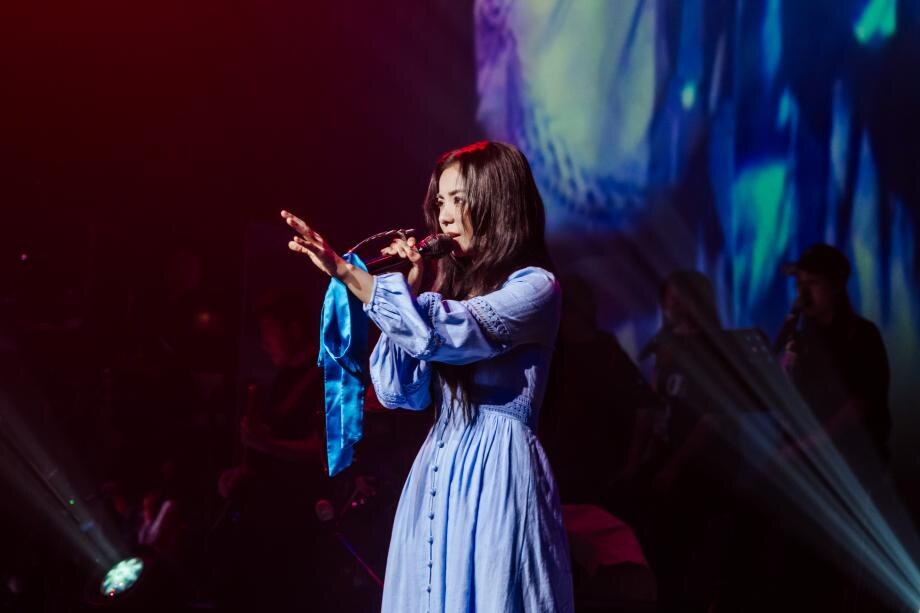 金玟岐 performing on stage at KZ Shanghai