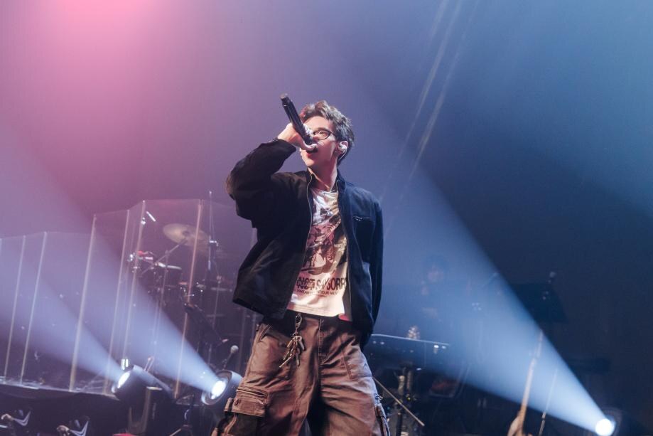 庆怜 performing at INS新乐园xFIREFLY萤火虫 夜行生物 音乐派对 at KZ Shanghai